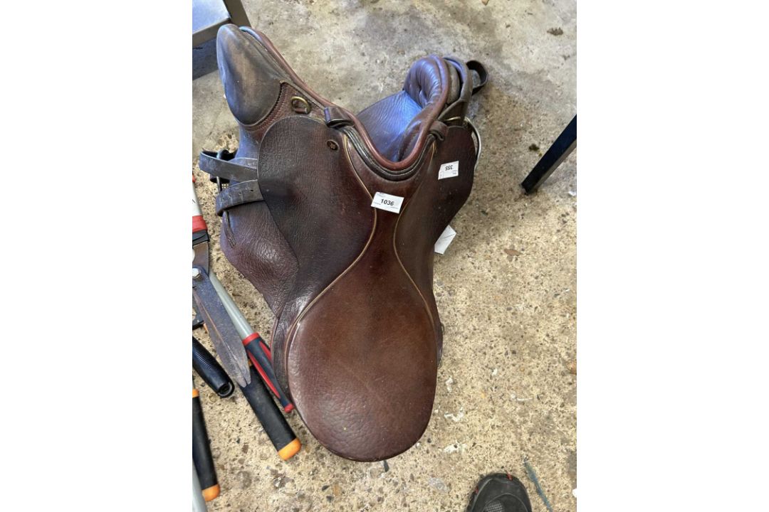 Horse saddle