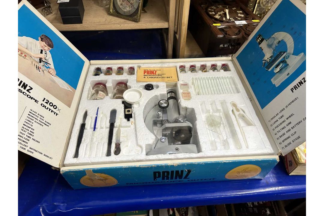 Boxed Prinz model 380L microscope set