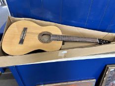 Box accoustic guitar