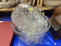 Mixed Lot: Various drinking glasses and other glass wares