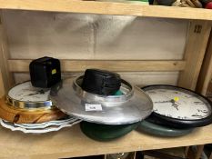 Mixed Lot: Assorted wall clocks