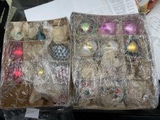 Mixed Lot: Vintage Christmas baubles