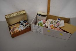 A quantity of Brooke Bond and other collectors cards