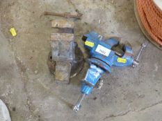 Two small iron bench vices