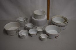 Mixed Lot: Various ramekin and other kitchen dishes