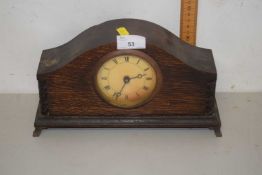 Early 20th Century oak cased mantel clock