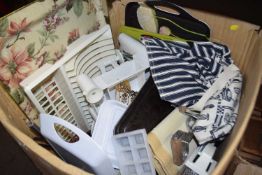 One box of mixed kitchen wares