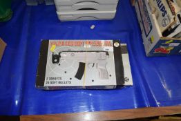 An air pistol and another similar (2)