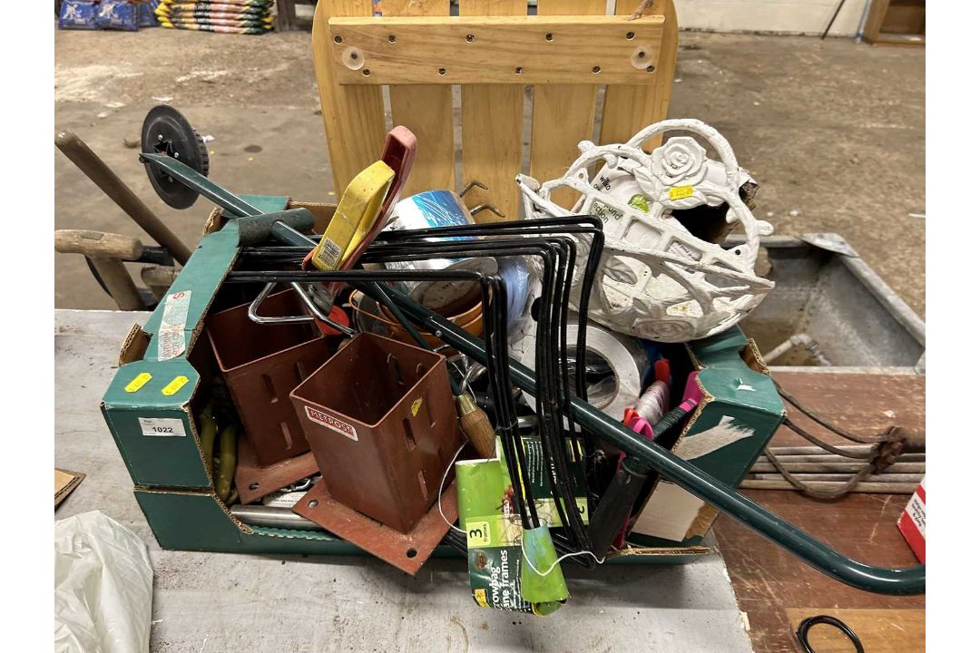 Mixed lot of shed clearance items to include Metposts, a Grow Bag cane frame etc