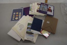 Mixed Lot: Modern British uncirculated coins in presention wallet