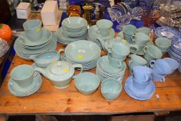 Quantity of Woods Beryl table wares