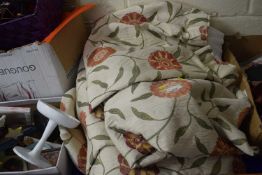 Pair of large floral decorated curtains Each curtain 200 x 223 cm