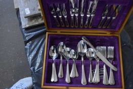 Canteen of Arthur Price cutlery