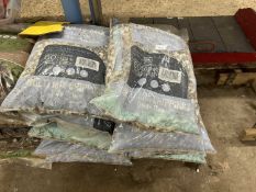 Ten bags of multi mix chippings, 8-11mm