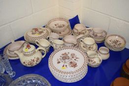 Quantity of Johnson Bros Jamestown table wares
