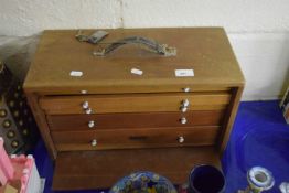 Union travelling wooden tool chest