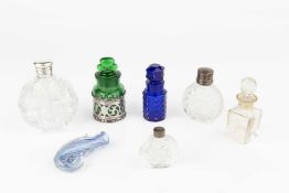 A George V silver mounted green glass scent bottle, with pierced decoration, Birmingham 1913, 8cm