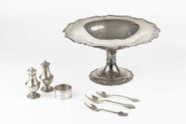 An Edwardian silver tazza, with shaped border and spreading foot by Atkin Bros, Sheffield 1908, 26.