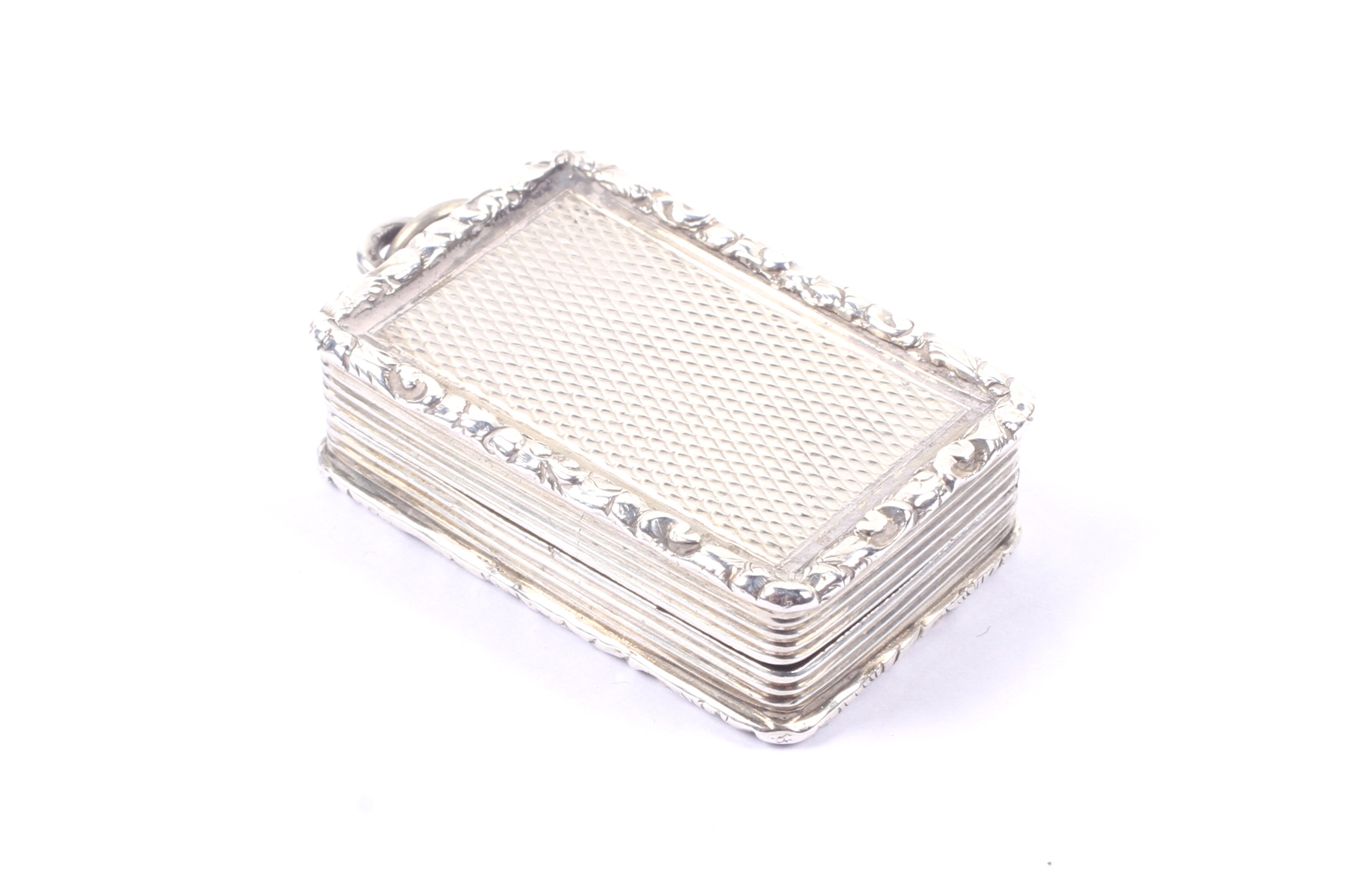 An William IV silver engine turned vinaigrette. - Image 2 of 3