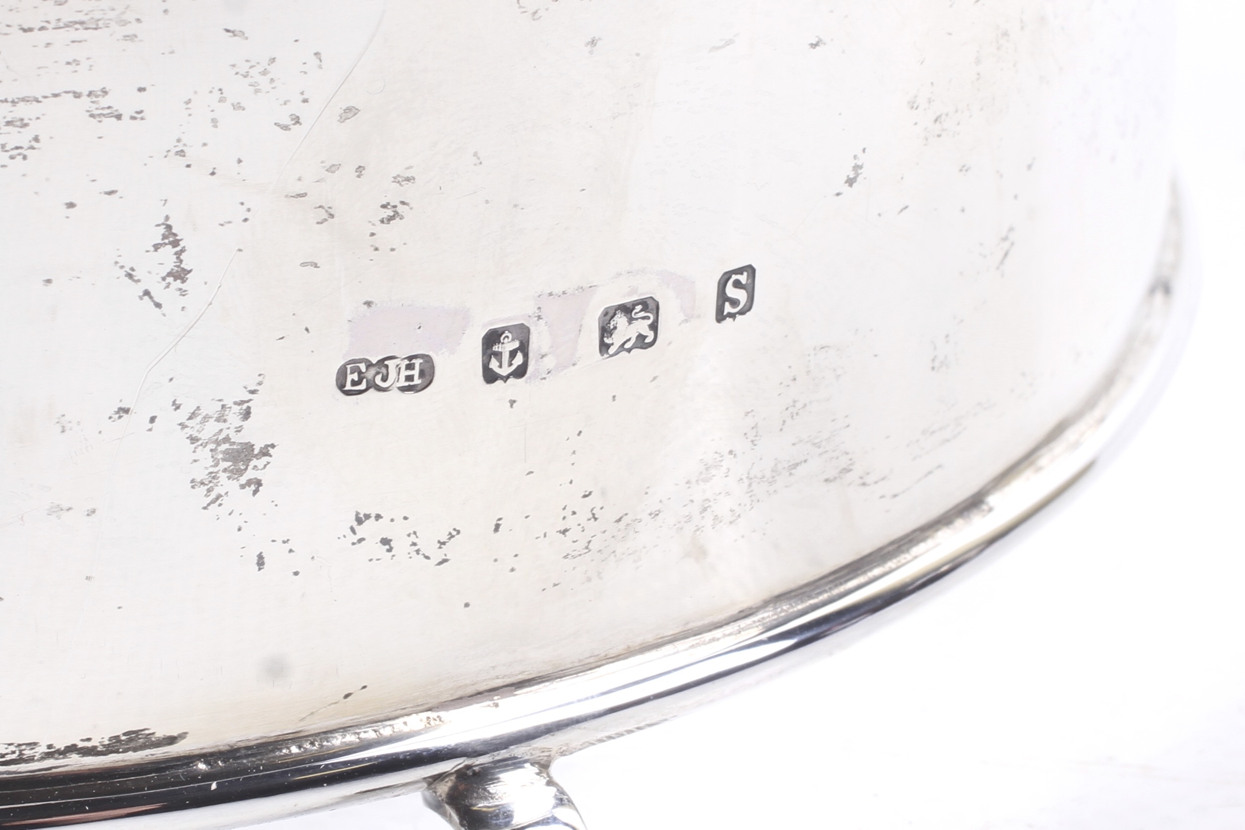 A silver round dish stand. - Image 2 of 2