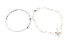 A vintage 9ct gold small expanding bangle and an Italian 9ct gold fetter and three curb bracelet.
