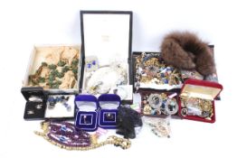 A collection of mostly costume jewellery including various statement pieces.