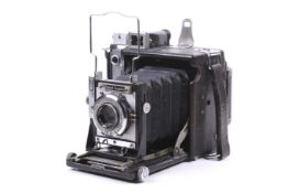 A Graflex Speed Graphic rangefinder press camera. With a Kodak 101mm f4.
