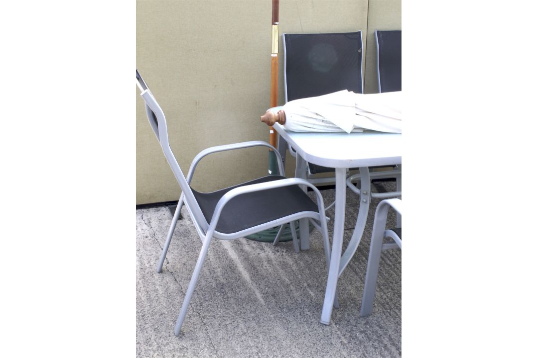 A set of six garden chairs, a rectangular table and a parasol. - Image 2 of 2