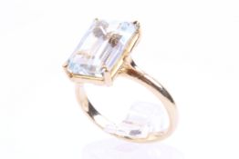 A vintage Continental aquamarine single stone ring.