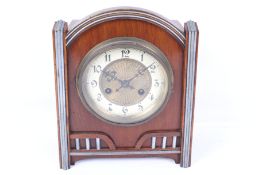 A 20th century Art Deco style mantel clock.