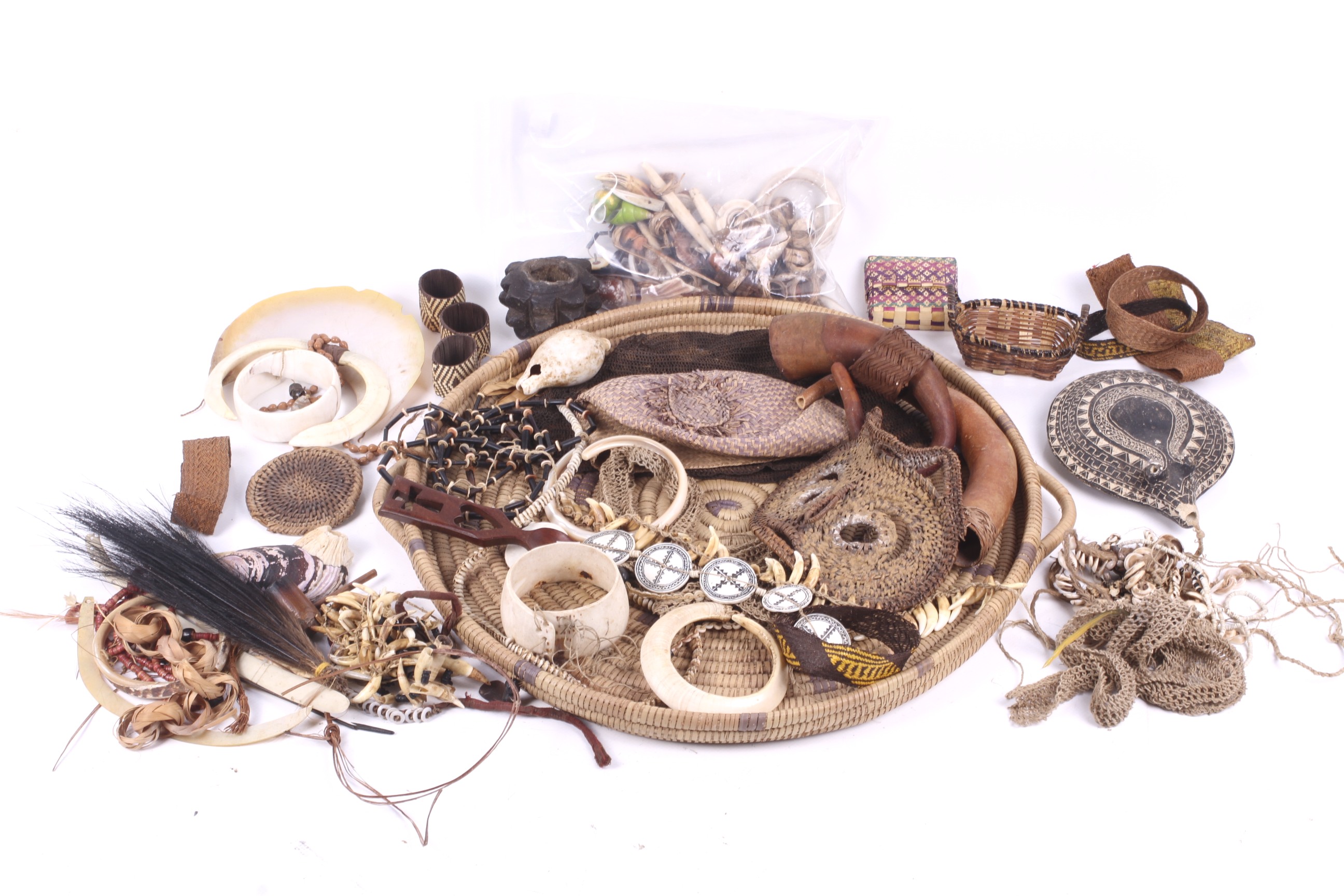 Papua New Guinea. A collection of accessories, jewellery, etc.