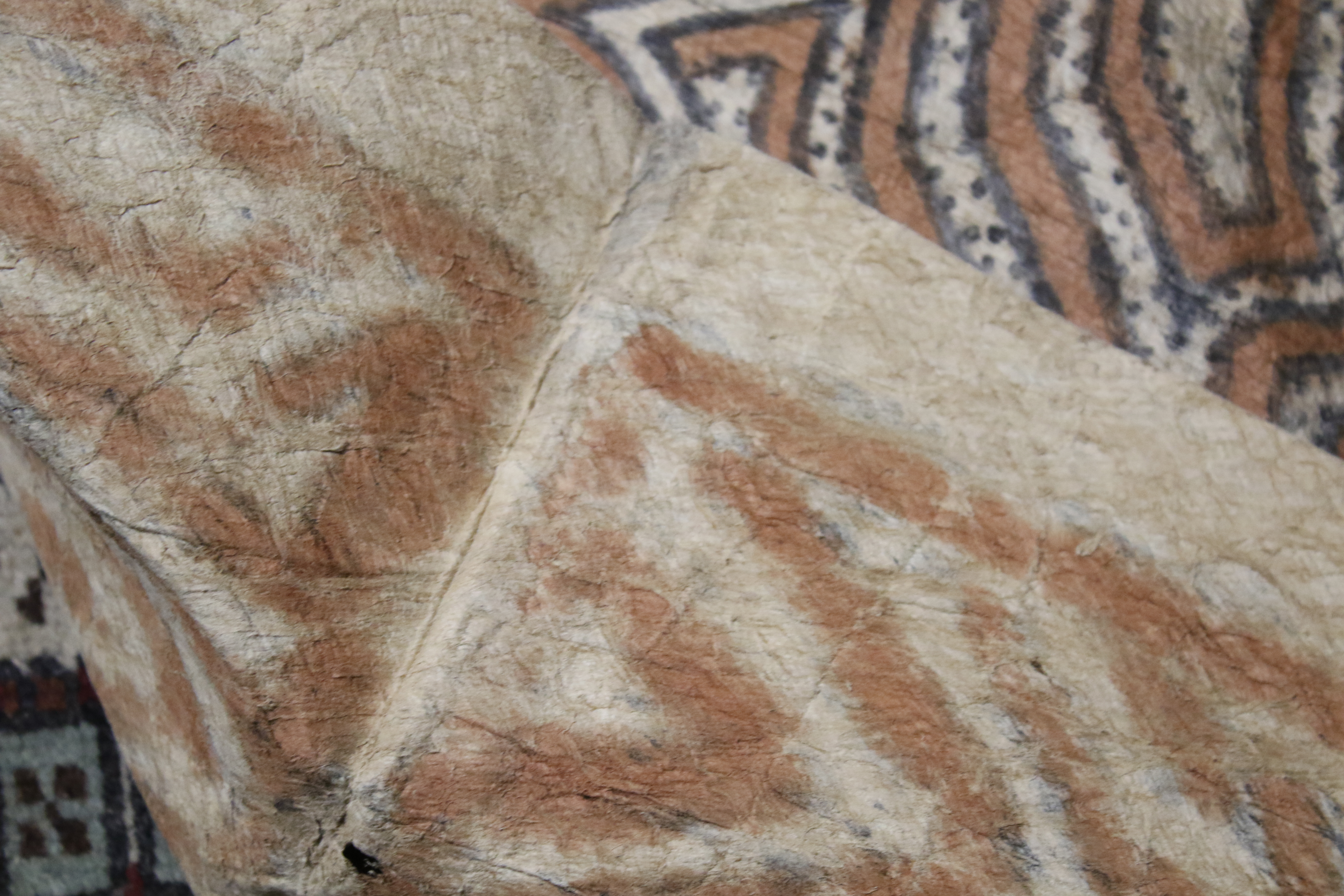 Papua New Guinea. Five lengths of painted tapa cloth. - Image 15 of 26