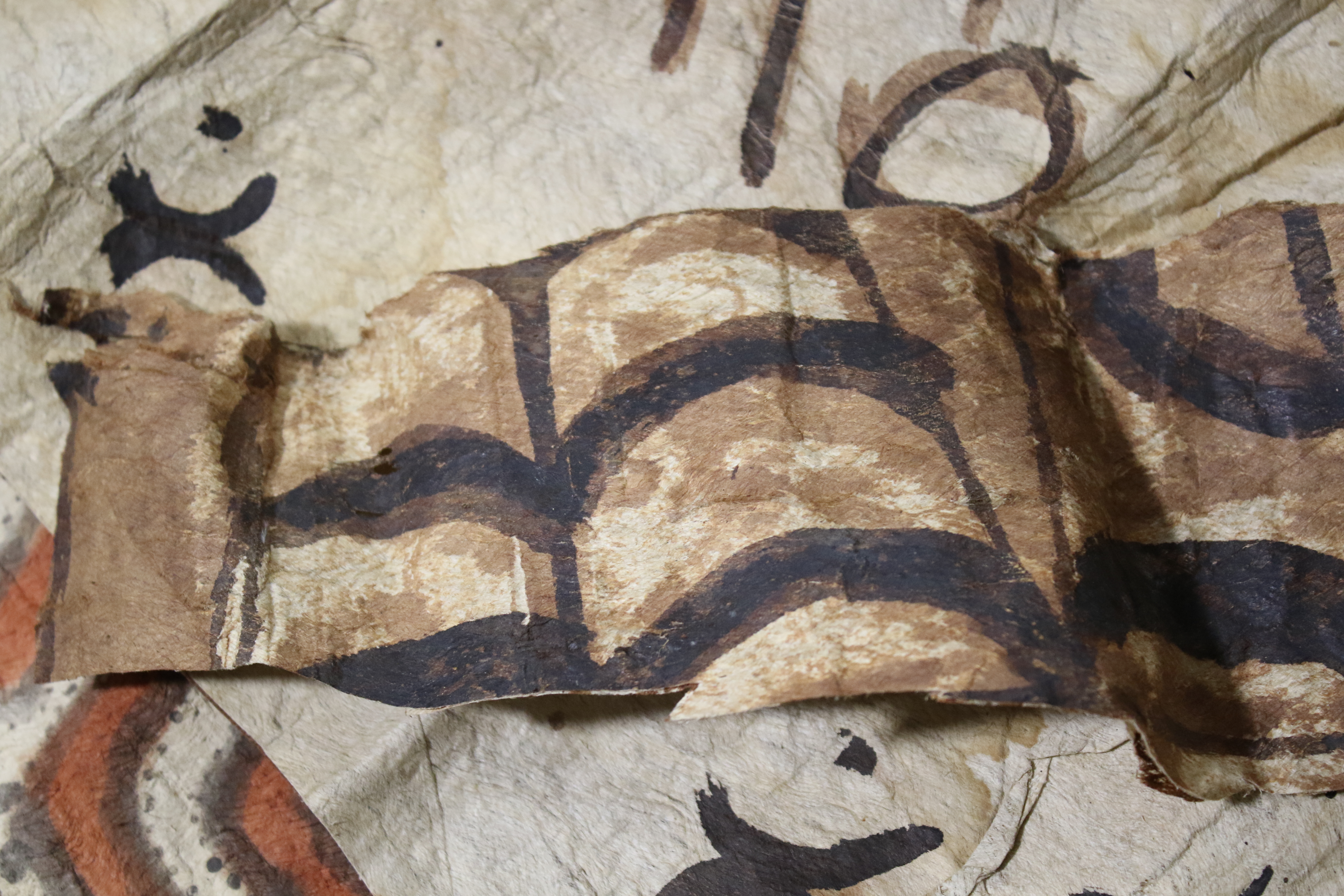 Papua New Guinea. Five lengths of painted tapa cloth. - Image 20 of 26