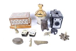 A mixed lot of assorted small collectables. Including brass fleam stamped 'VR, Long 217. H.