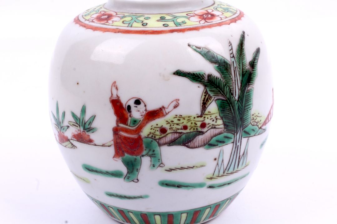 A 19th century famille verte small ginger jar. - Image 3 of 4