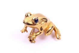 A late 20th century hallmarked 9ct gold brooch.