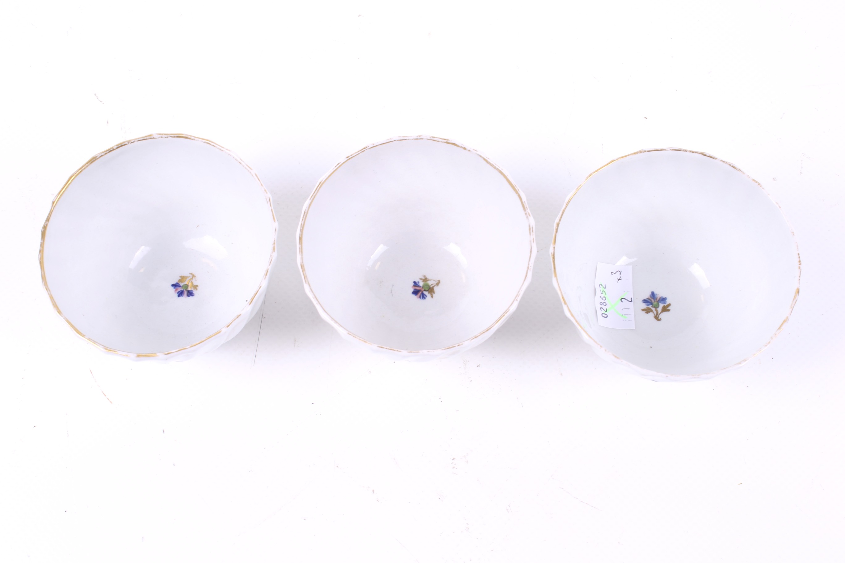 Three circa 1800 Royal Worcester Flight & Barr tea bowls. - Image 4 of 4