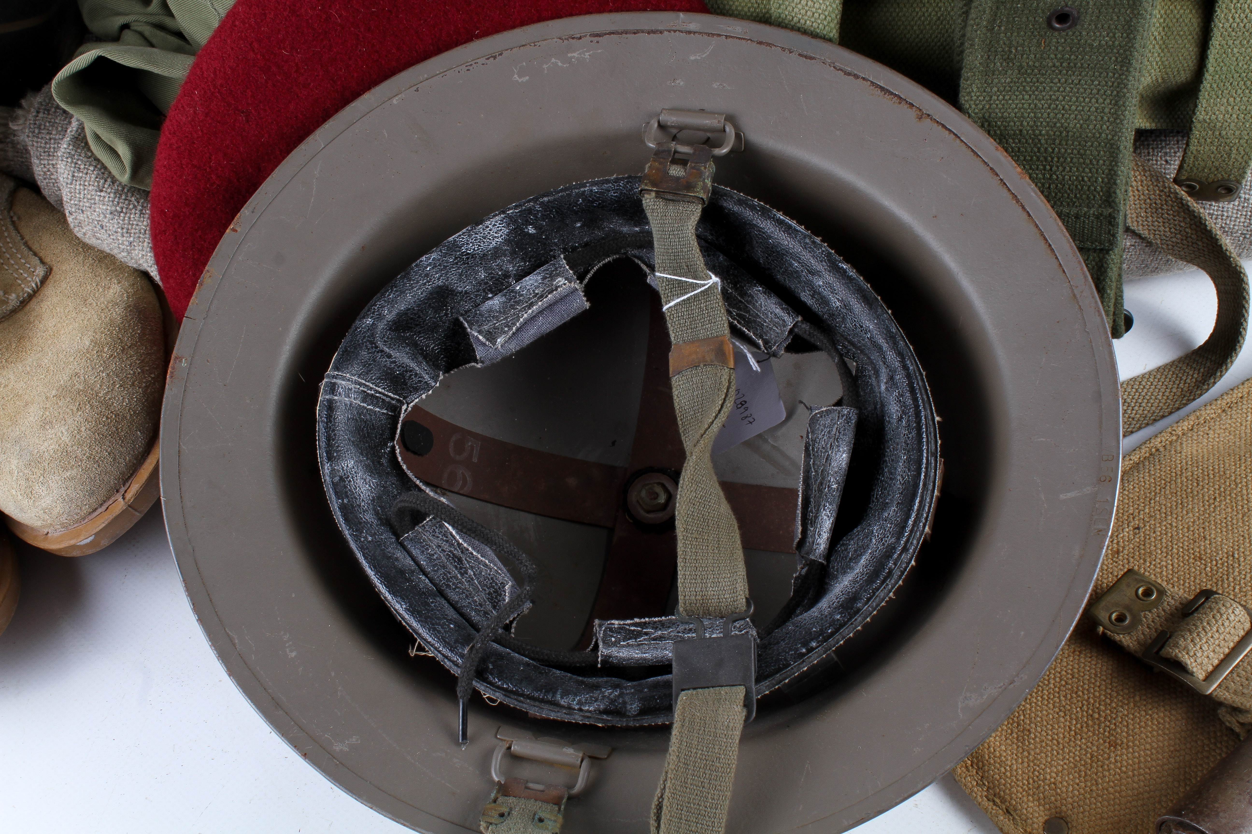 A collection of military clothing and accessories. - Image 3 of 3