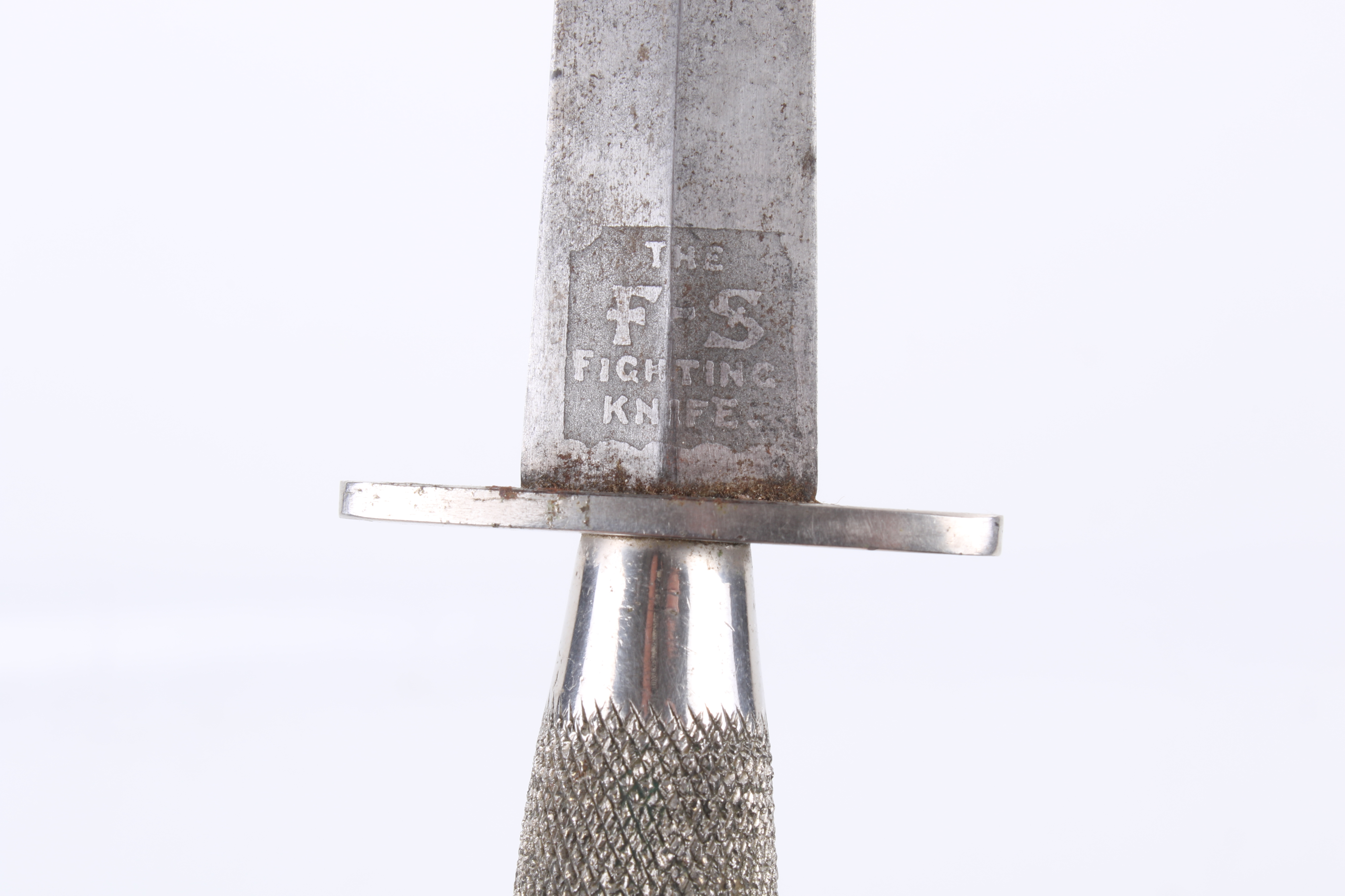 A WWII Fairbairn Sykes second pattern fighting knife. - Image 5 of 15