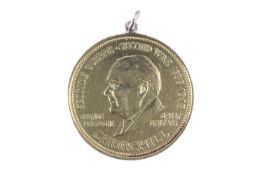 Churchill Gold medallion, 1958 'Vaduz Liechtenstein in International Numismatics Establishment. 18.
