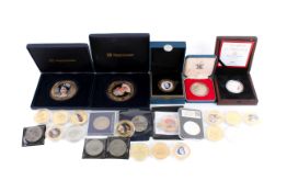 A large collection of modern English and World coins.