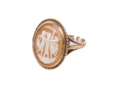 A cameo set 9ct gold ring. The cameo depicting the Three Graces, circa 1.1cm x 1.