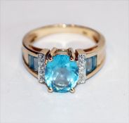 14 k Gelbgold Ring mit Aquamarin und in Weißgold gefaßte Diamanten, 4,8 gr., Gr. 55