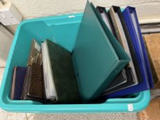 A collection of Wills, Gallagher, John Player and Senior Service, etc.
