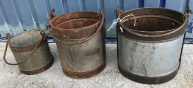 A set of three graduated vintage style m