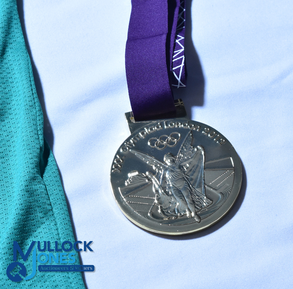 2012 Mexico FC Olympic Football Shirt & Medal. Shirt size XL, Atletica, black, short sleeves - Image 2 of 4
