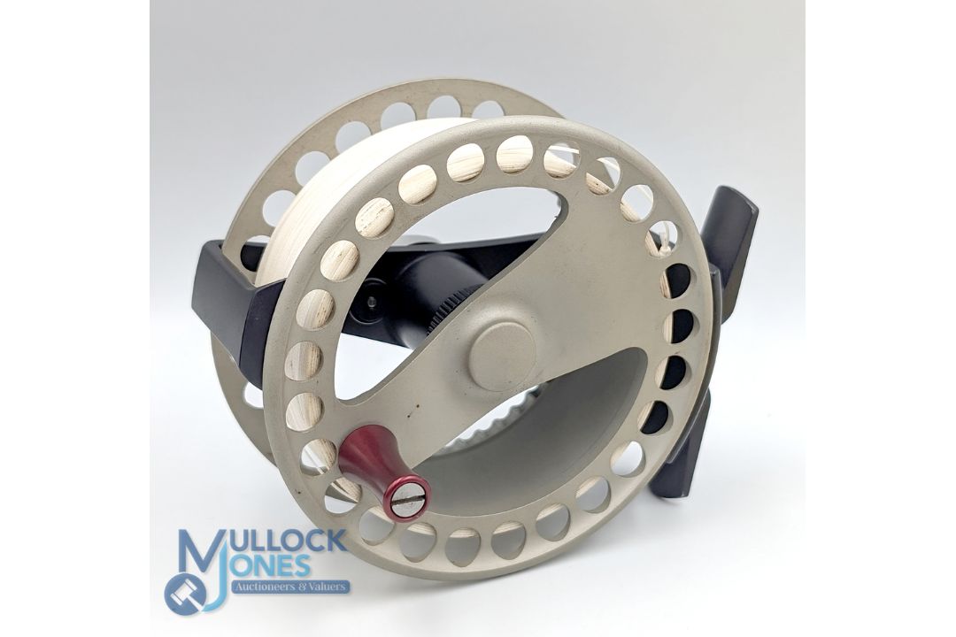 A fine and rare Lamson Waterworks Hard Alox F2 303 601 alloy trout super lightweight fly reel, 3 1/ - Image 2 of 2