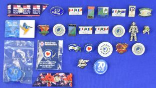 Mostly 1991 RWC Official Rugby Lapel Badges etc (27): Inc individual game flags for French venues (