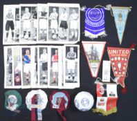 Football Collectables: lot to include a selection of Topical Times football cards, assorted sizes