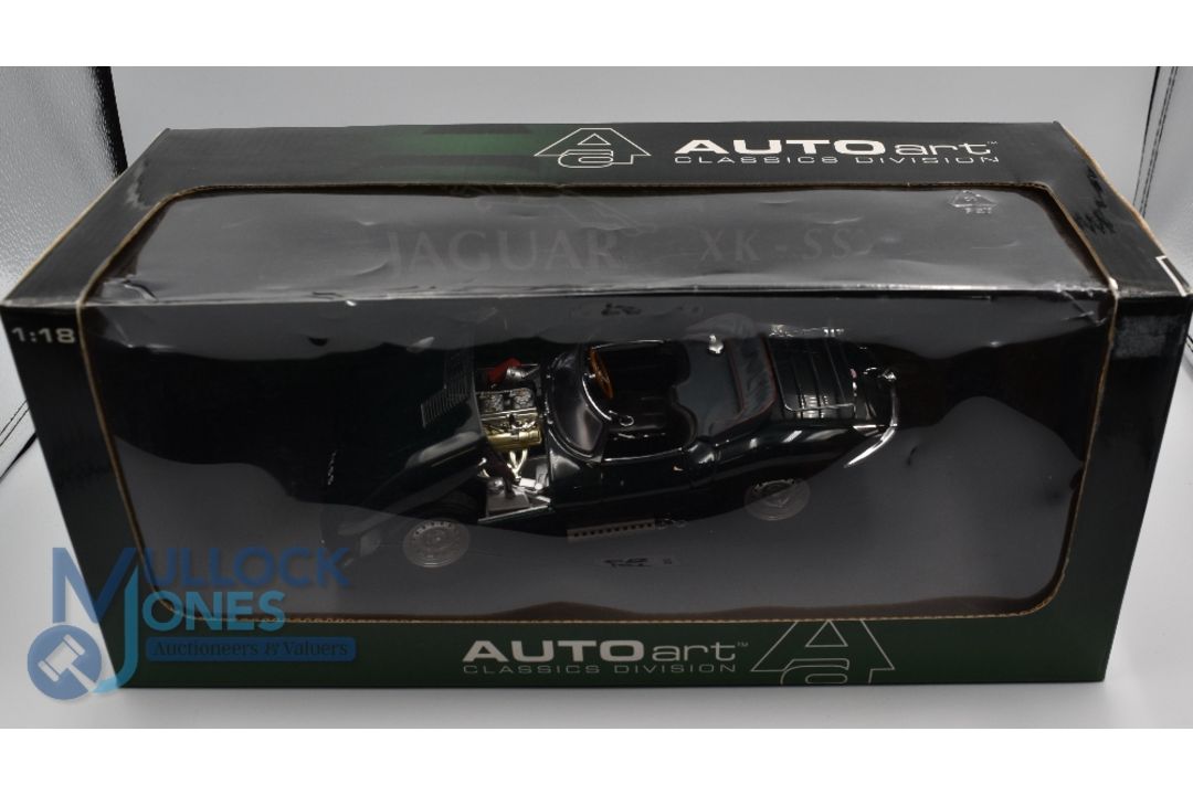 Auto Art Classic Division 1:18 Jaguar XK-SS - Detailed scale model for adult collector's mint - Image 3 of 3